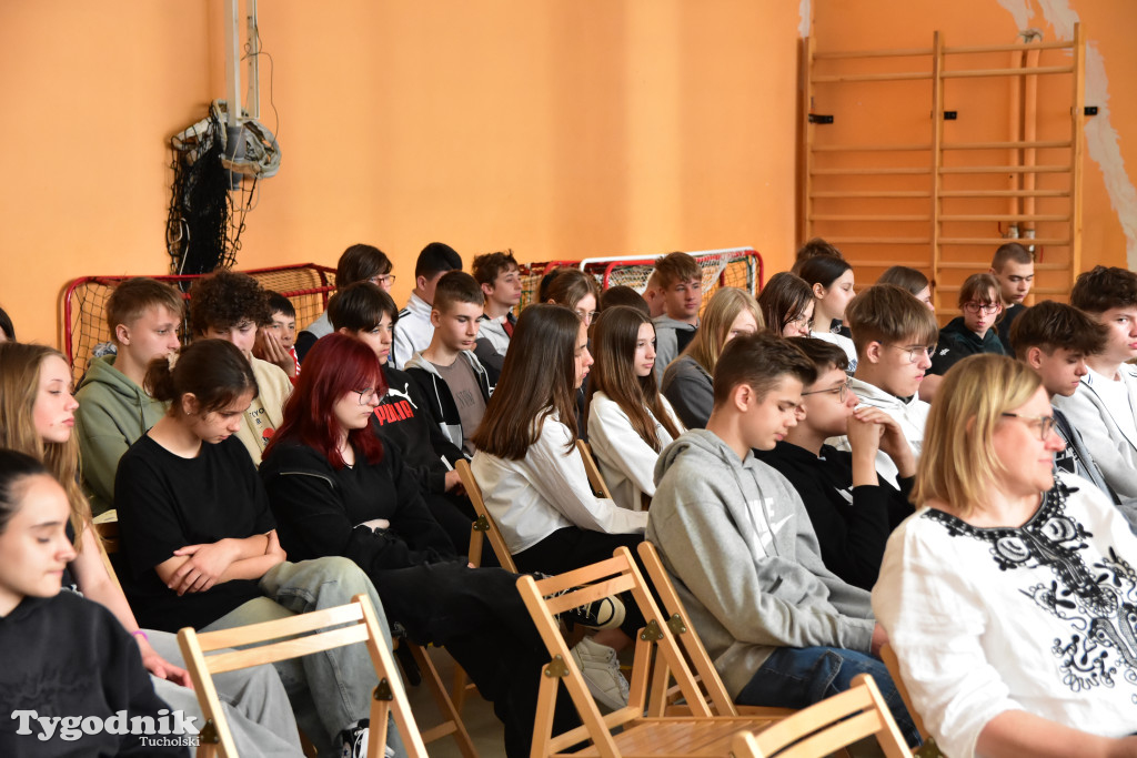 Młodzieżowi Radni Powiatu Tucholskiego opowiadali o swojej pracy