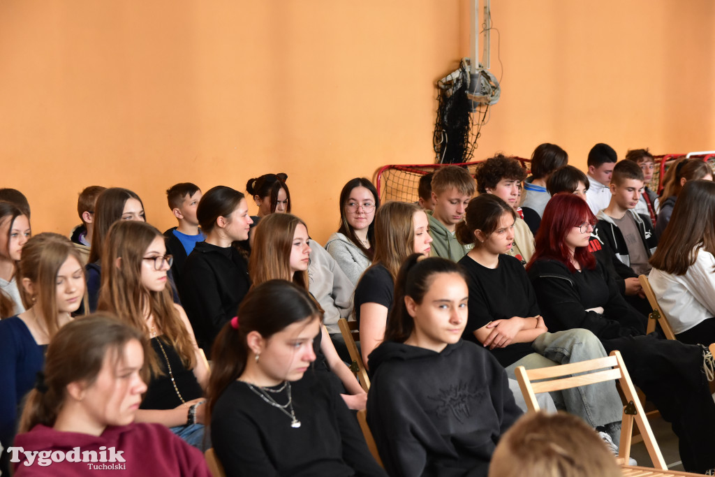 Młodzieżowi Radni Powiatu Tucholskiego opowiadali o swojej pracy