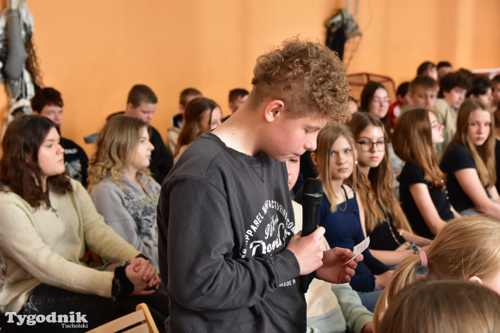 Młodzieżowi Radni Powiatu Tucholskiego opowiadali o swojej pracy