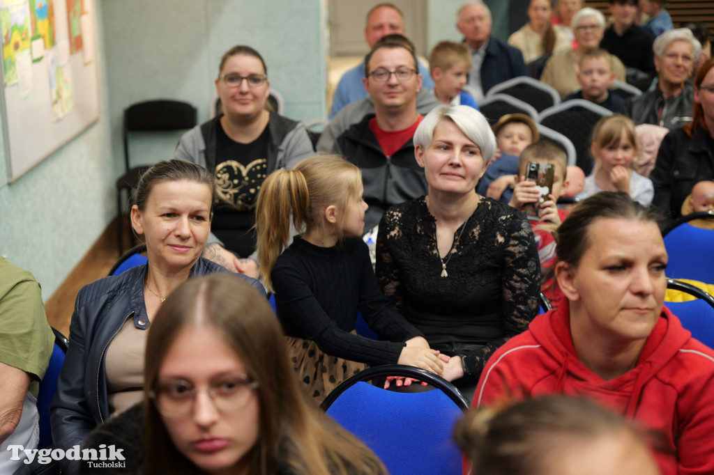 Iwiec wystąpił w Cekcynie. Krasnale i Kraslo-lud