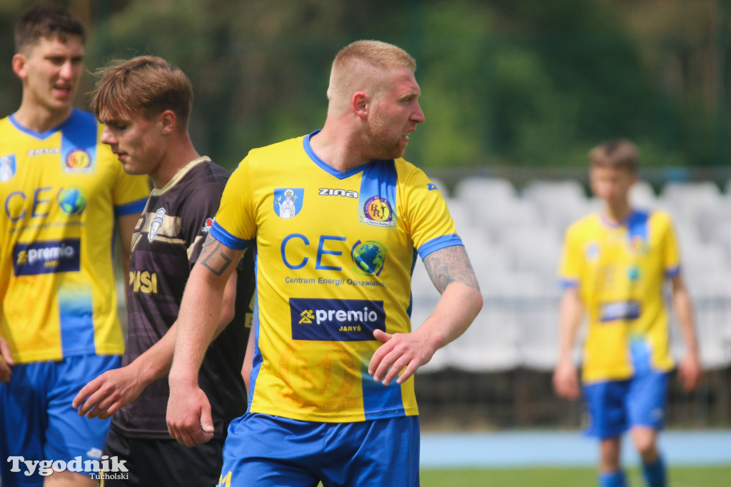 Klasa okręgowa: MUKS CWZS Bydgoszcz - Rawys CEO Raciąż 3:5 (0:1). Bramki: Rybacki (25,75,90), G. Kokoladze (80,90+1)