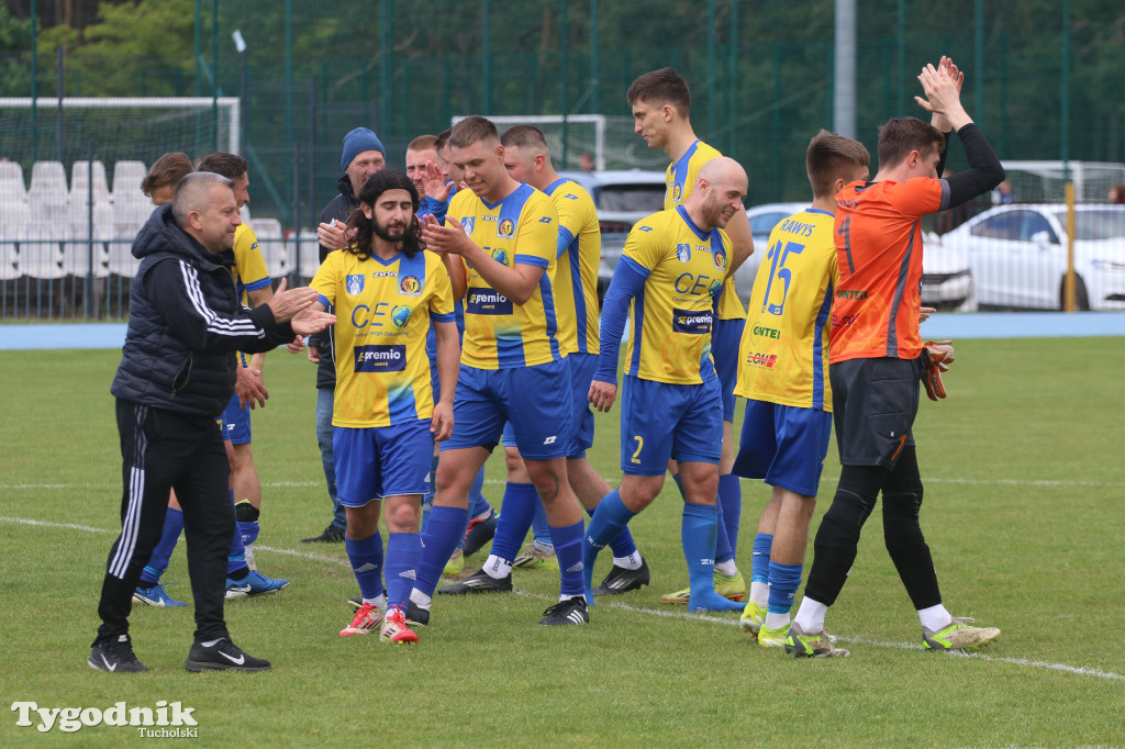 Klasa okręgowa: MUKS CWZS Bydgoszcz - Rawys CEO Raciąż 3:5 (0:1). Bramki: Rybacki (25,75,90), G. Kokoladze (80,90+1)