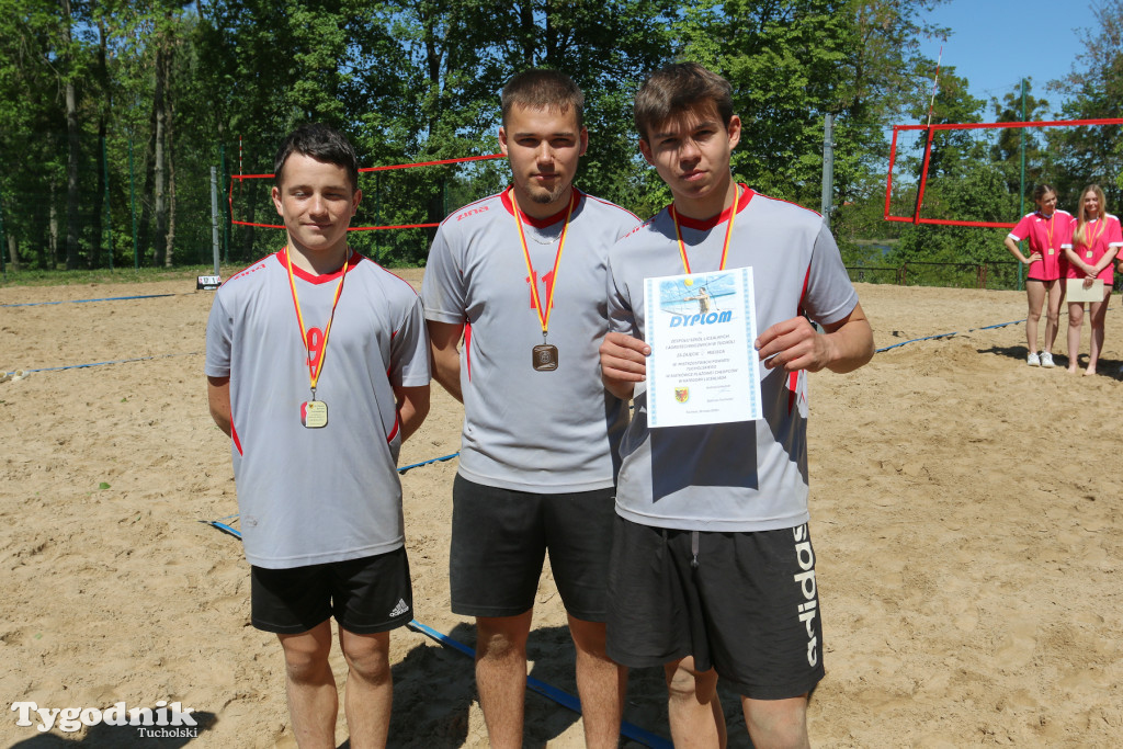 Licealiada - siatkówkę plażową wygrał \