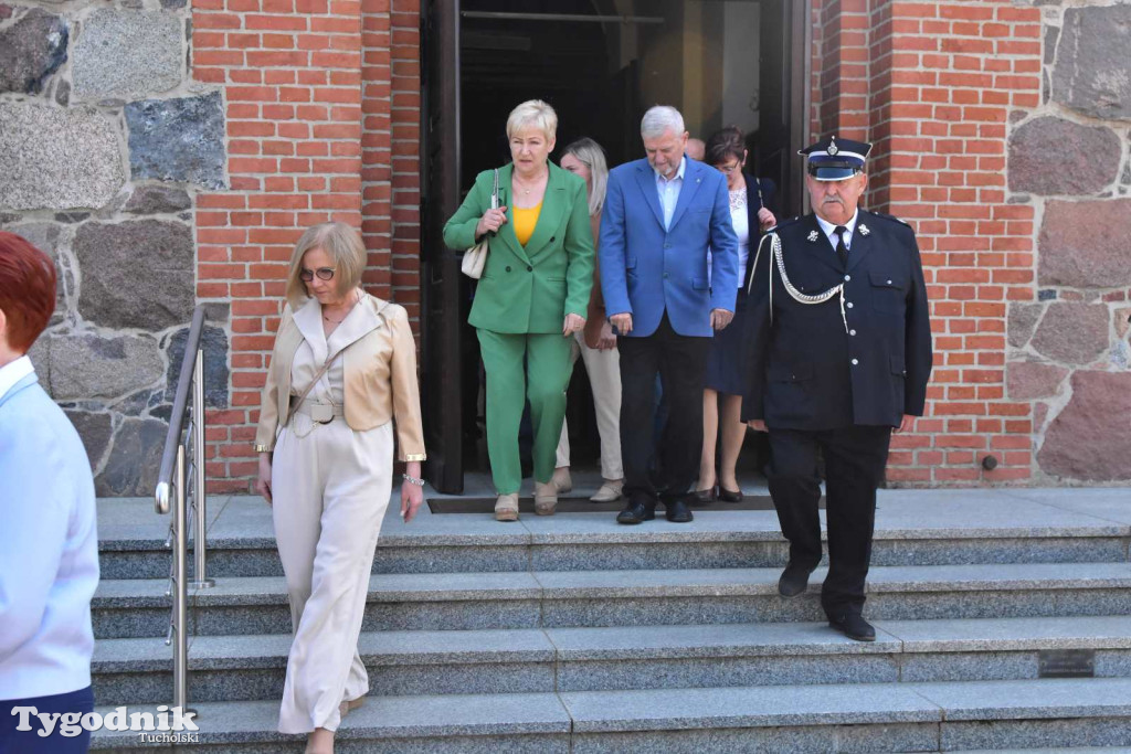 Uroczystość z okazji nadania Szkole Podstawowej w Lubiewie im. Wojska Polskiego
