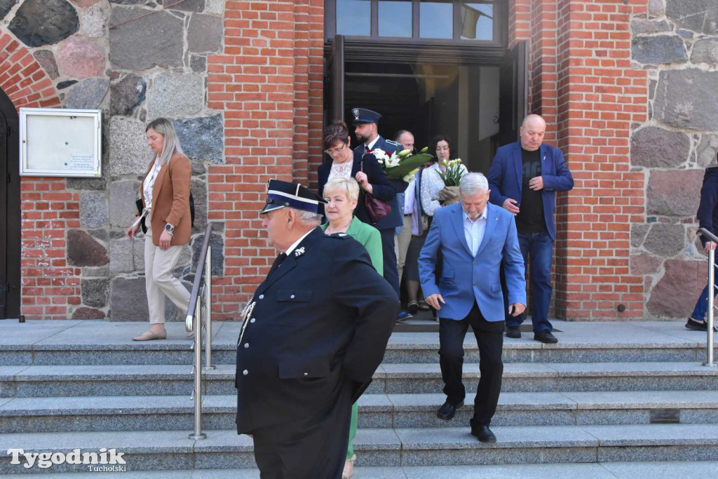 Uroczystość z okazji nadania Szkole Podstawowej w Lubiewie im. Wojska Polskiego
