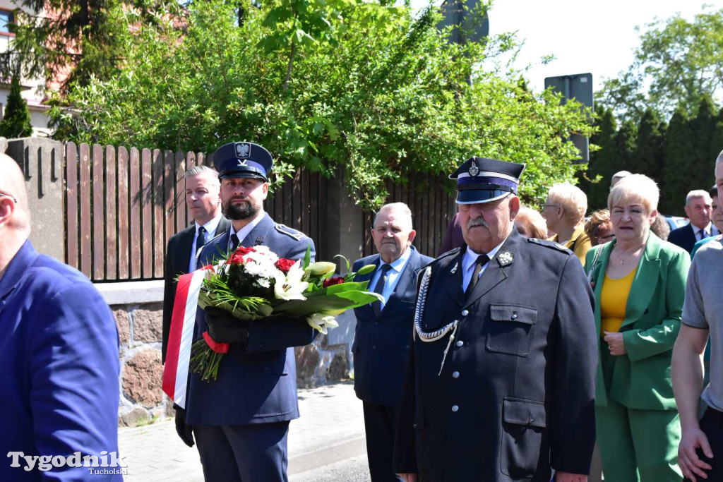 Uroczystość z okazji nadania Szkole Podstawowej w Lubiewie im. Wojska Polskiego