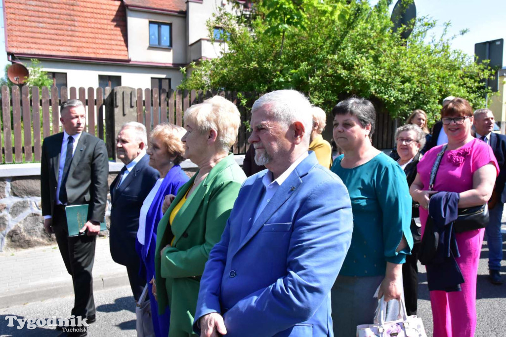 Uroczystość z okazji nadania Szkole Podstawowej w Lubiewie im. Wojska Polskiego