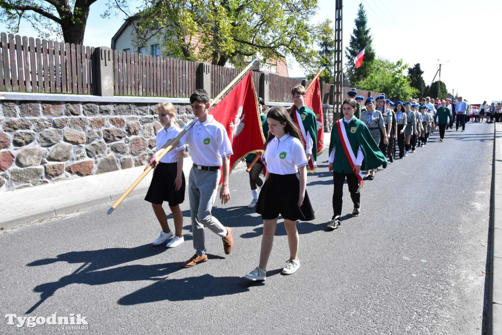 Uroczystość z okazji nadania Szkole Podstawowej w Lubiewie im. Wojska Polskiego