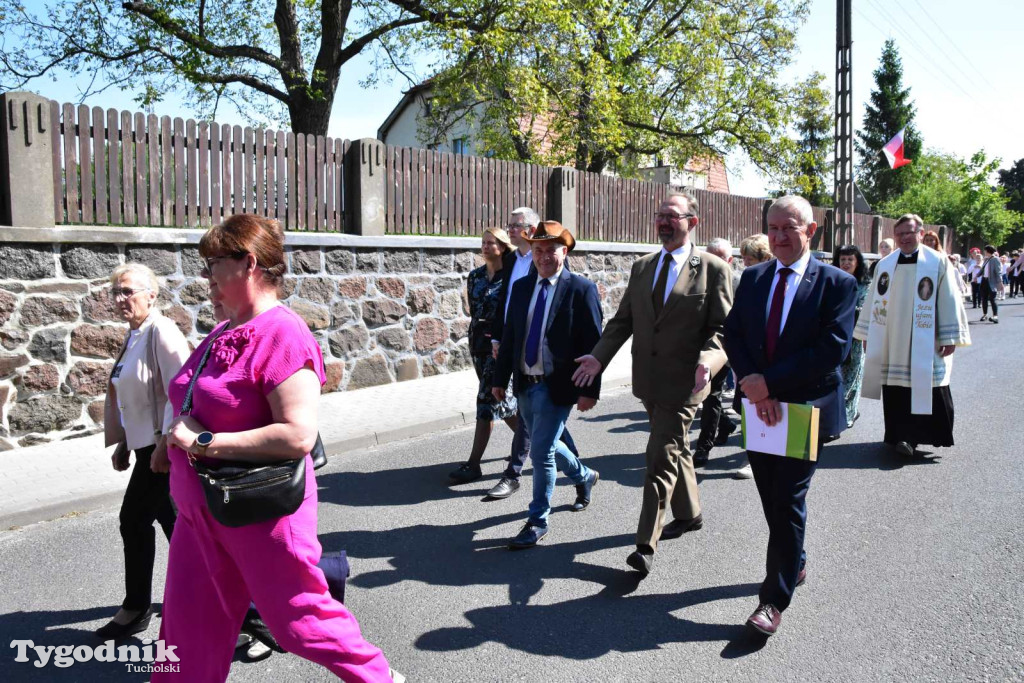 Uroczystość z okazji nadania Szkole Podstawowej w Lubiewie im. Wojska Polskiego