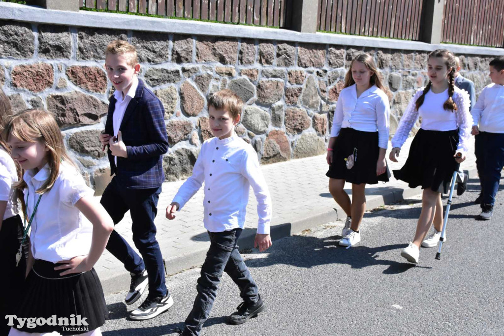 Uroczystość z okazji nadania Szkole Podstawowej w Lubiewie im. Wojska Polskiego