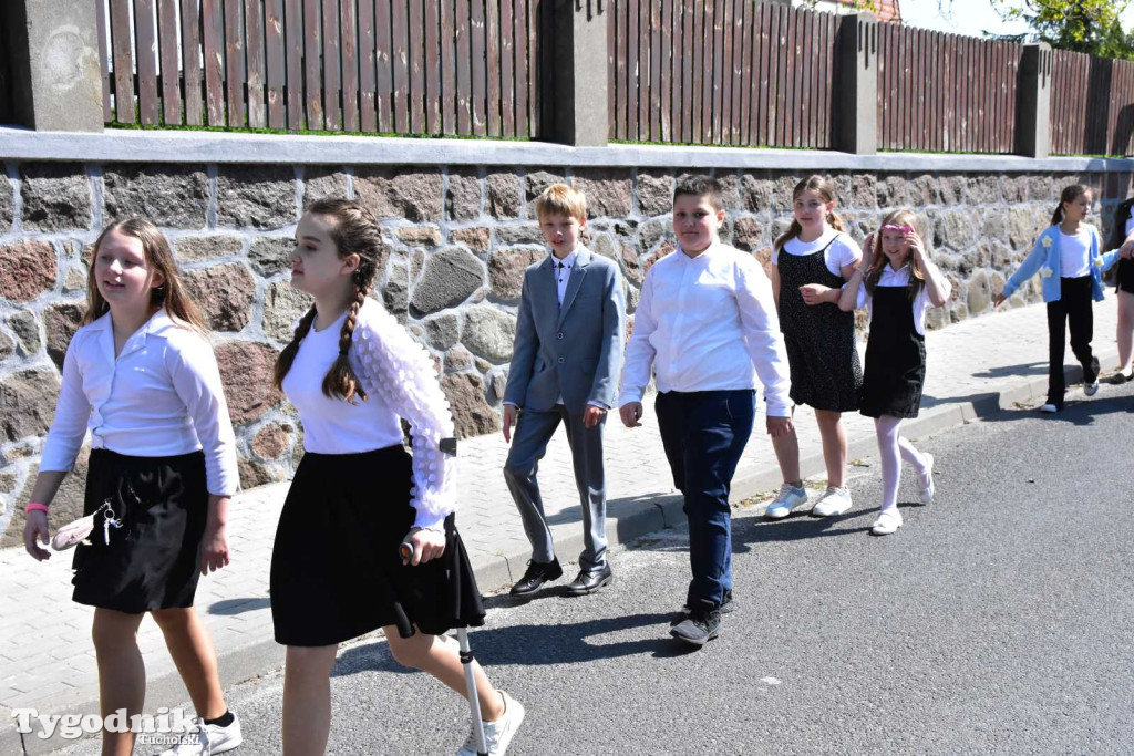 Uroczystość z okazji nadania Szkole Podstawowej w Lubiewie im. Wojska Polskiego