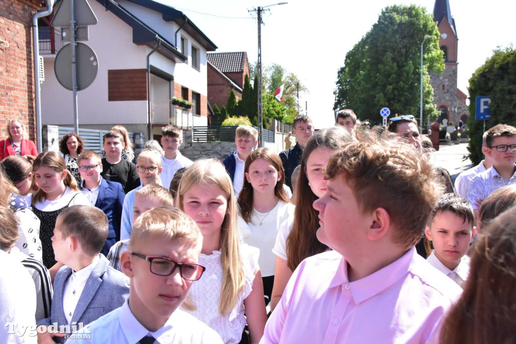 Uroczystość z okazji nadania Szkole Podstawowej w Lubiewie im. Wojska Polskiego