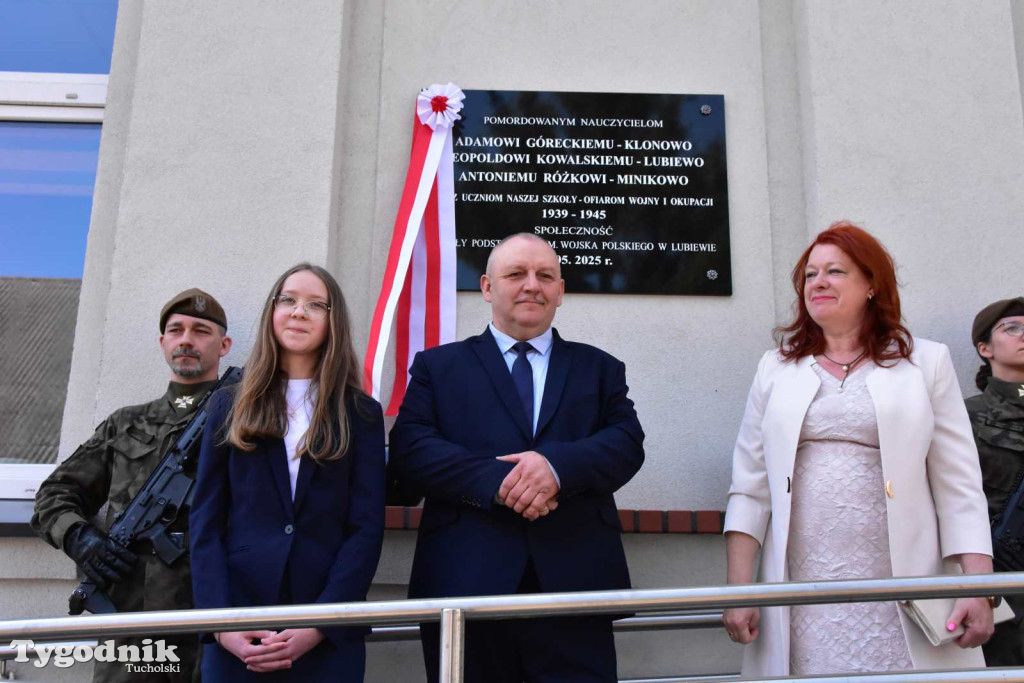 Uroczystość z okazji nadania Szkole Podstawowej w Lubiewie im. Wojska Polskiego