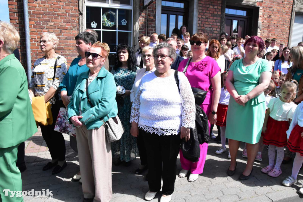 Uroczystość z okazji nadania Szkole Podstawowej w Lubiewie im. Wojska Polskiego