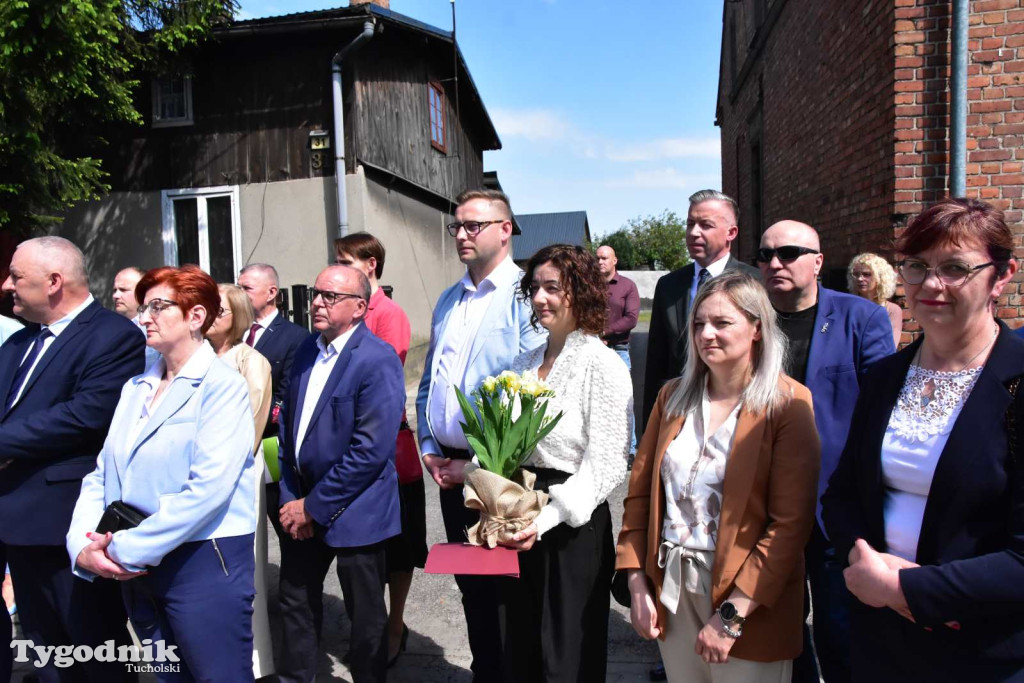 Uroczystość z okazji nadania Szkole Podstawowej w Lubiewie im. Wojska Polskiego