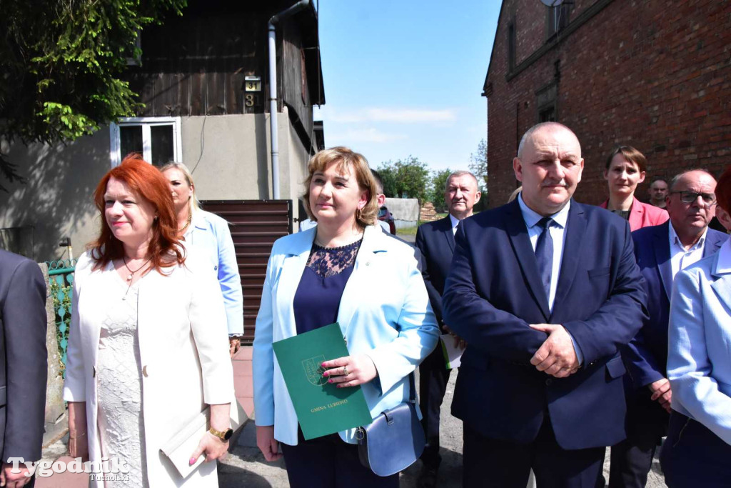 Uroczystość z okazji nadania Szkole Podstawowej w Lubiewie im. Wojska Polskiego