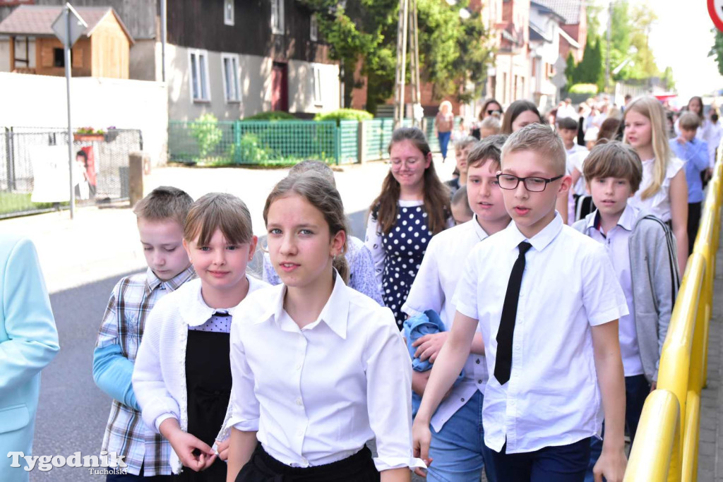 Uroczystość z okazji nadania Szkole Podstawowej w Lubiewie im. Wojska Polskiego