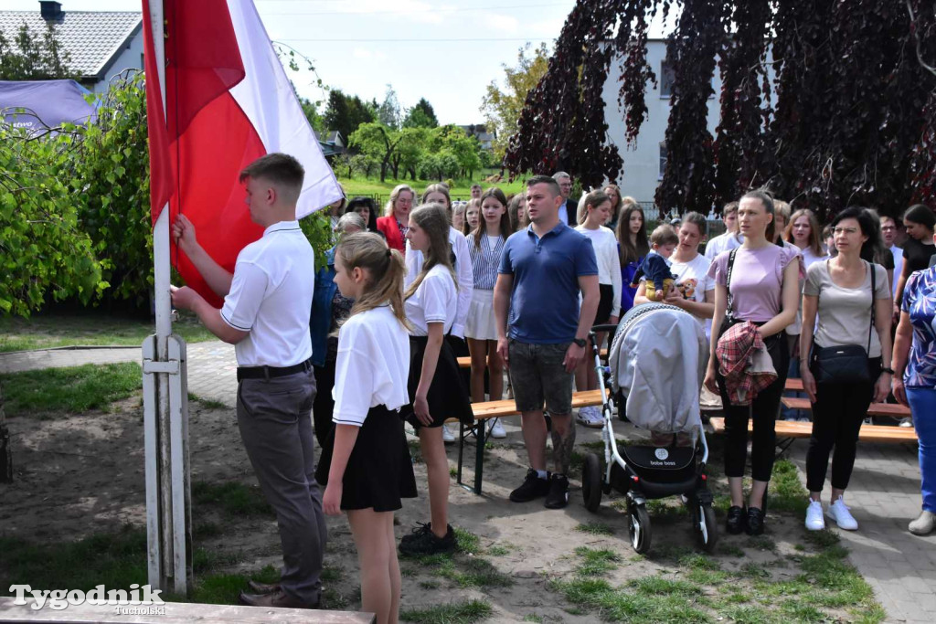 Uroczystość z okazji nadania Szkole Podstawowej w Lubiewie im. Wojska Polskiego
