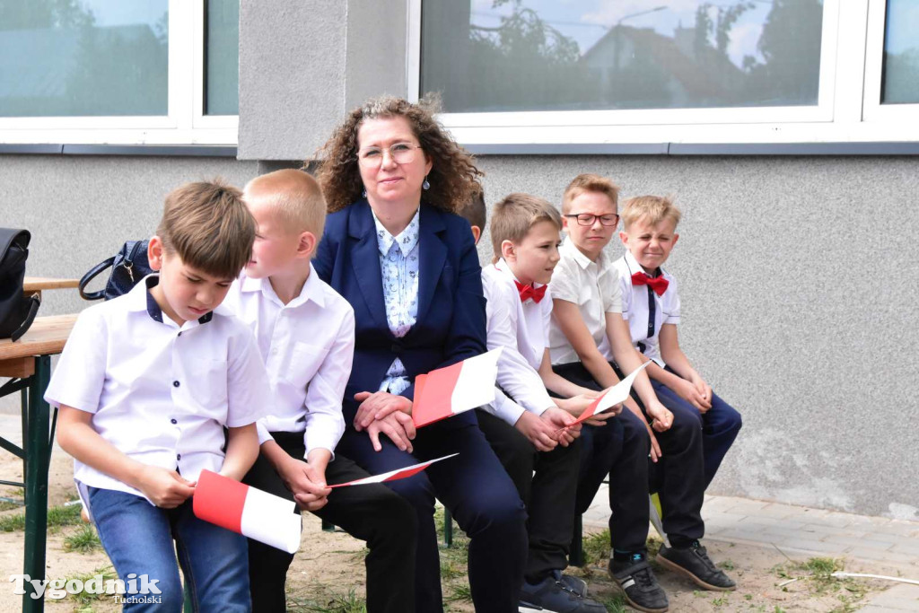 Uroczystość z okazji nadania Szkole Podstawowej w Lubiewie im. Wojska Polskiego
