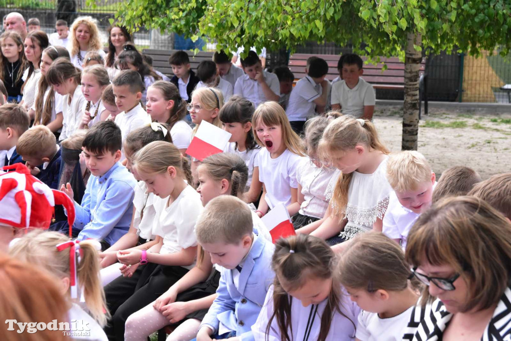Uroczystość z okazji nadania Szkole Podstawowej w Lubiewie im. Wojska Polskiego