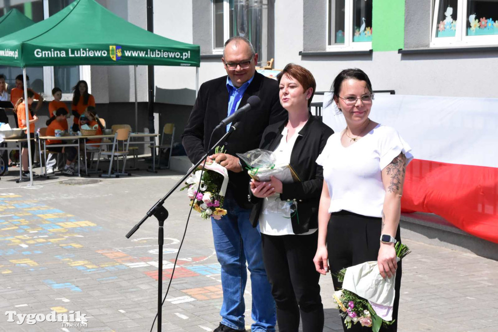 Uroczystość z okazji nadania Szkole Podstawowej w Lubiewie im. Wojska Polskiego