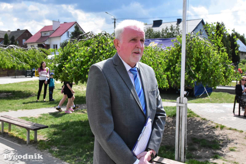 Uroczystość z okazji nadania Szkole Podstawowej w Lubiewie im. Wojska Polskiego