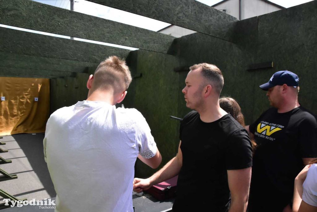 Uroczystość z okazji nadania Szkole Podstawowej w Lubiewie im. Wojska Polskiego