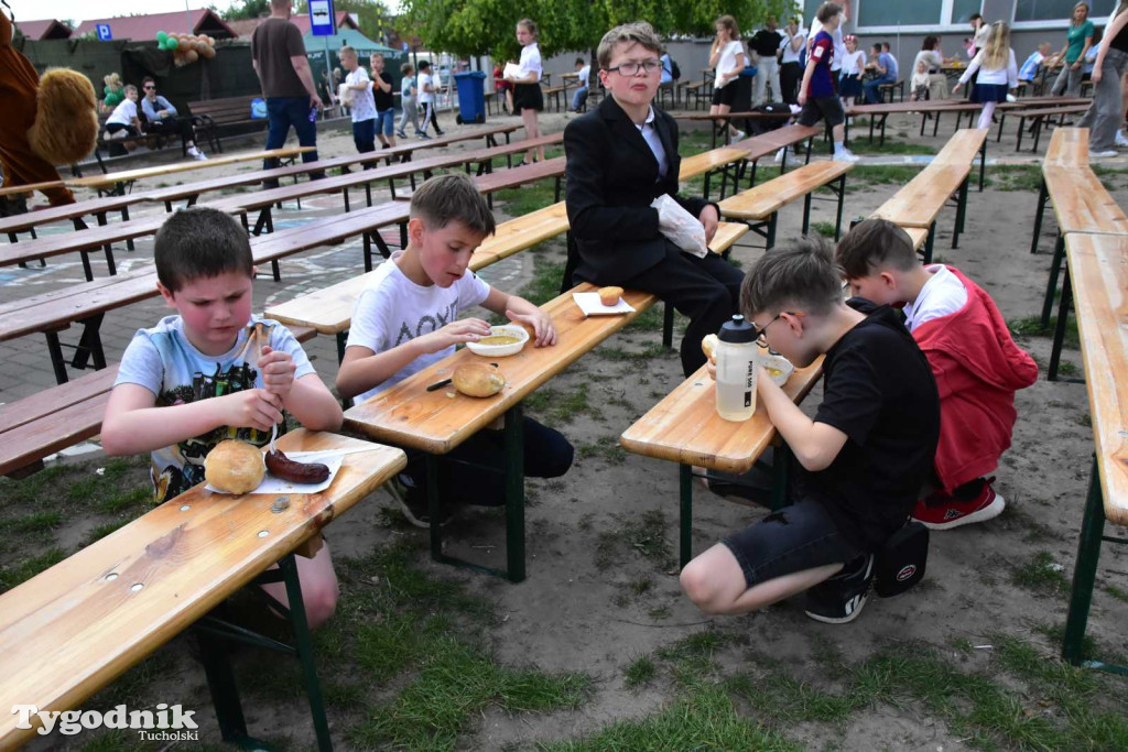 Uroczystość z okazji nadania Szkole Podstawowej w Lubiewie im. Wojska Polskiego