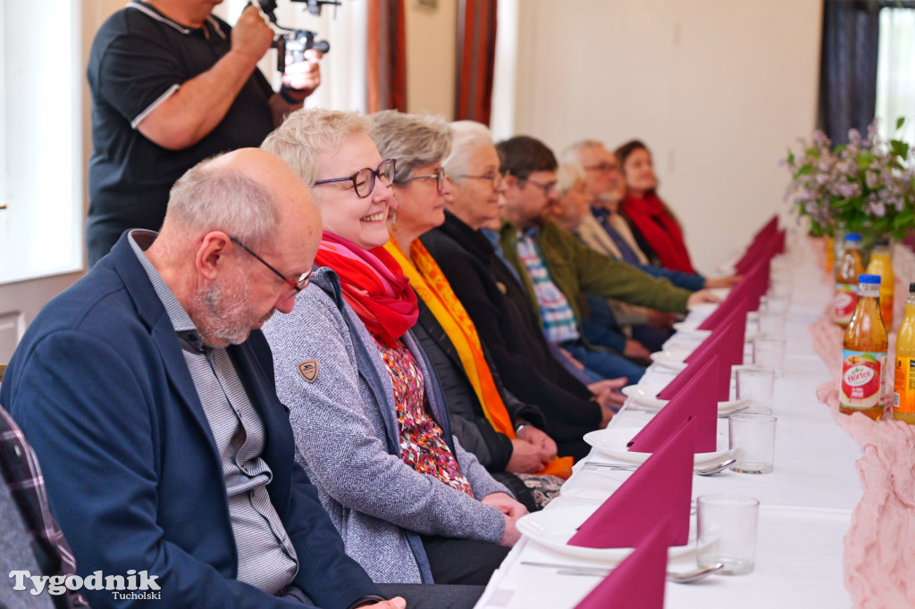 Pałac w Małej Komorzy, nowi właściciele i plener