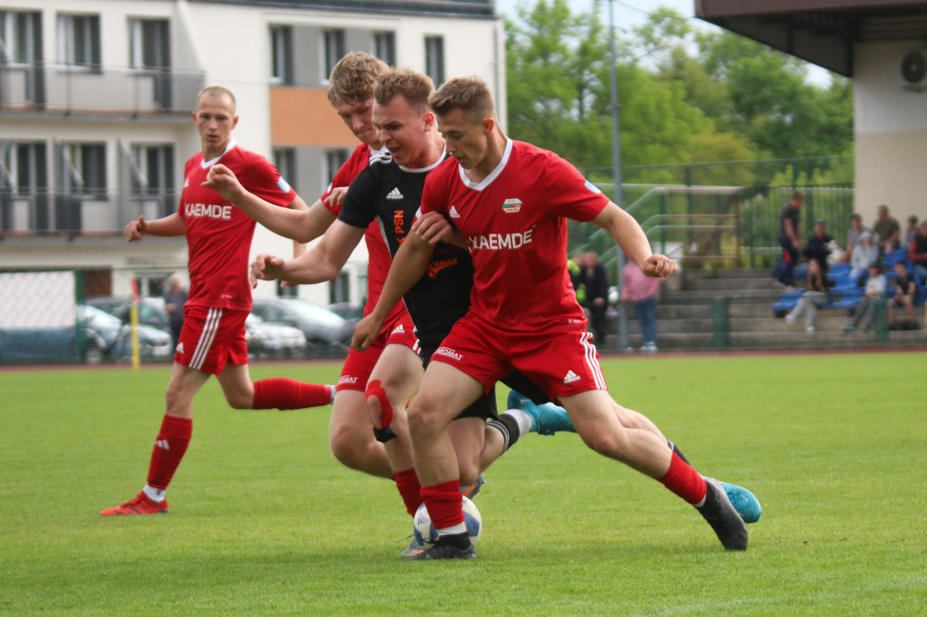 Klasa A: Tucholanka Kaemde Tuchola - Victoria Niemcz 1:1 (1:1). Bramka: Galiński (29)