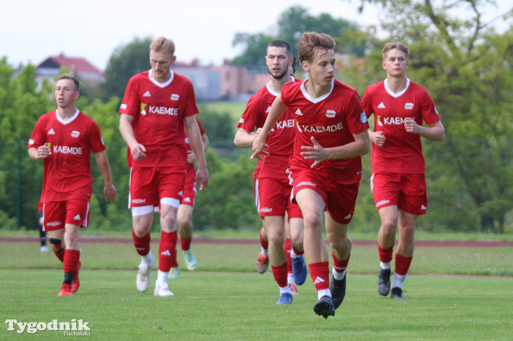 Klasa A: Tucholanka Kaemde Tuchola - Victoria Niemcz 1:1 (1:1). Bramka: Galiński (29)
