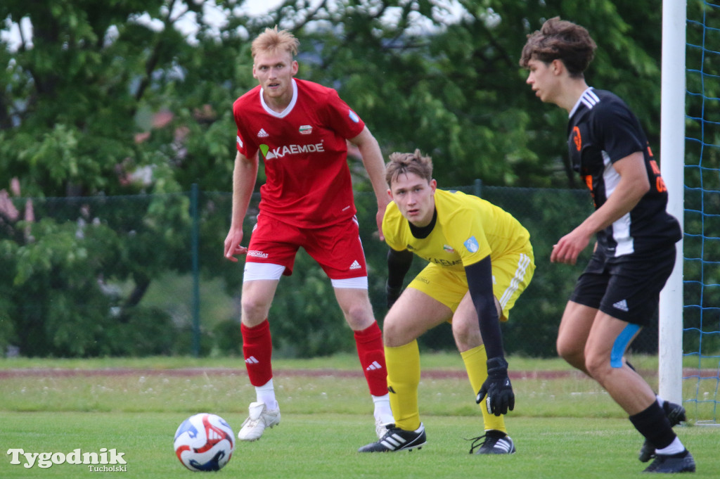 Klasa A: Tucholanka Kaemde Tuchola - Victoria Niemcz 1:1 (1:1). Bramka: Galiński (29)