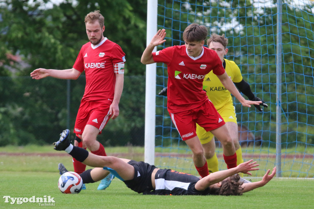 Klasa A: Tucholanka Kaemde Tuchola - Victoria Niemcz 1:1 (1:1). Bramka: Galiński (29)