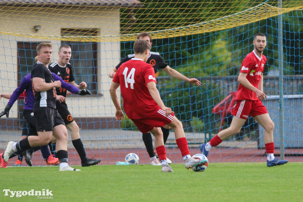 Klasa A: Tucholanka Kaemde Tuchola - Victoria Niemcz 1:1 (1:1). Bramka: Galiński (29)