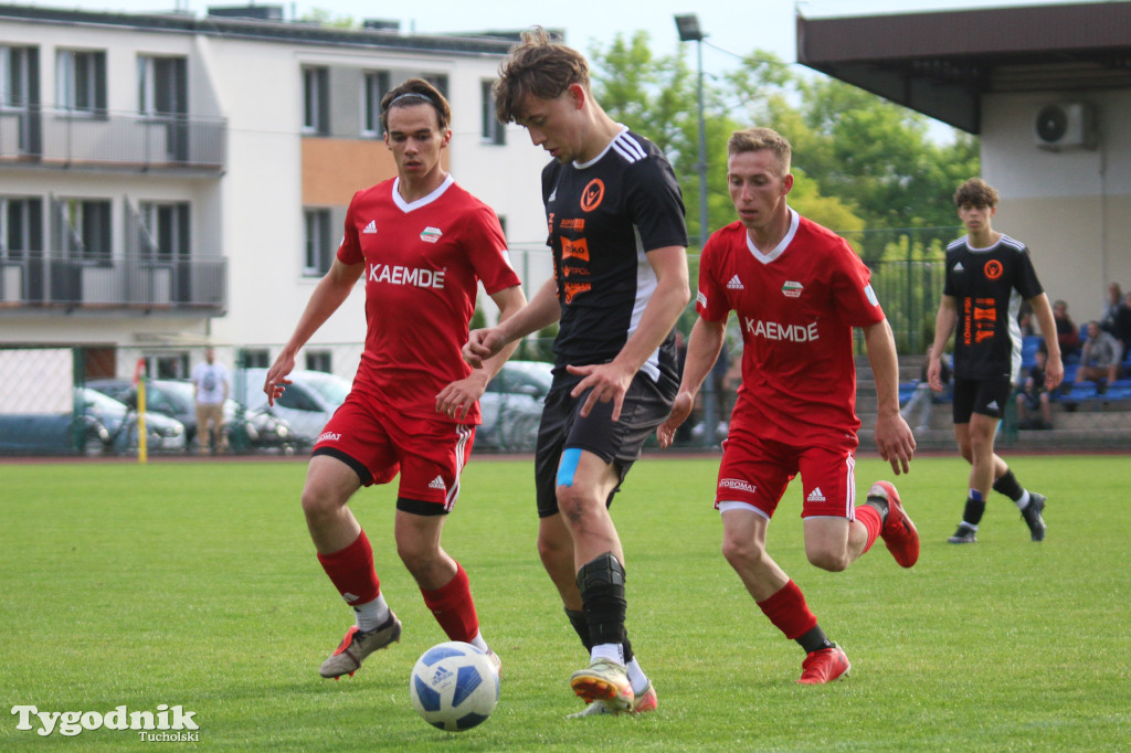 Klasa A: Tucholanka Kaemde Tuchola - Victoria Niemcz 1:1 (1:1). Bramka: Galiński (29)