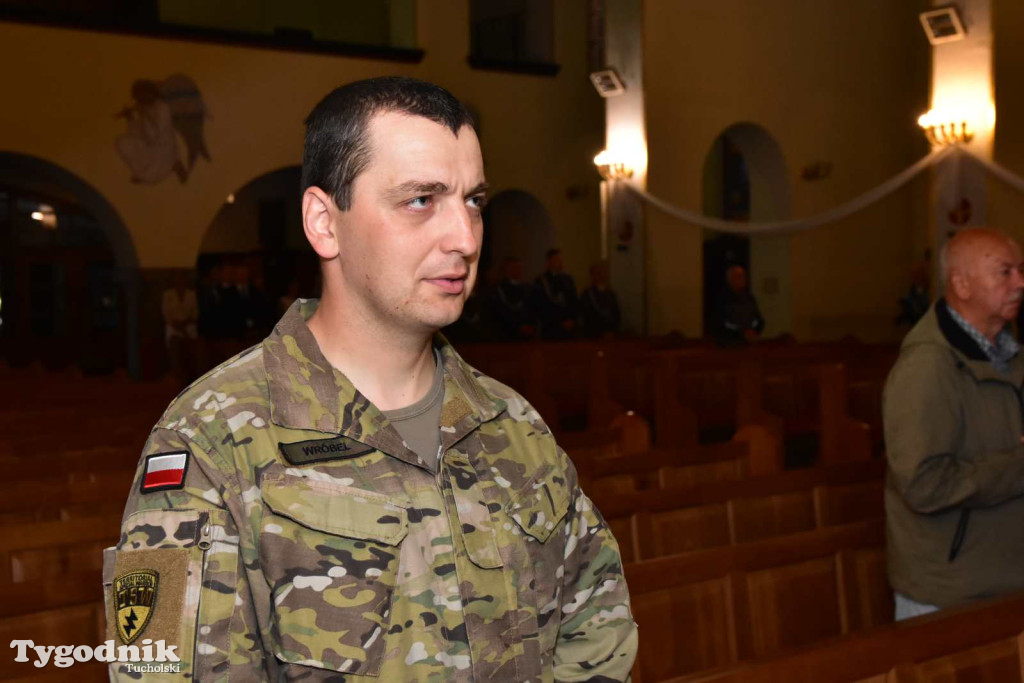 Tuchola: Uroczystość wręczenia sztandaru 11. Wojskowego Oddziału Gospodarczego