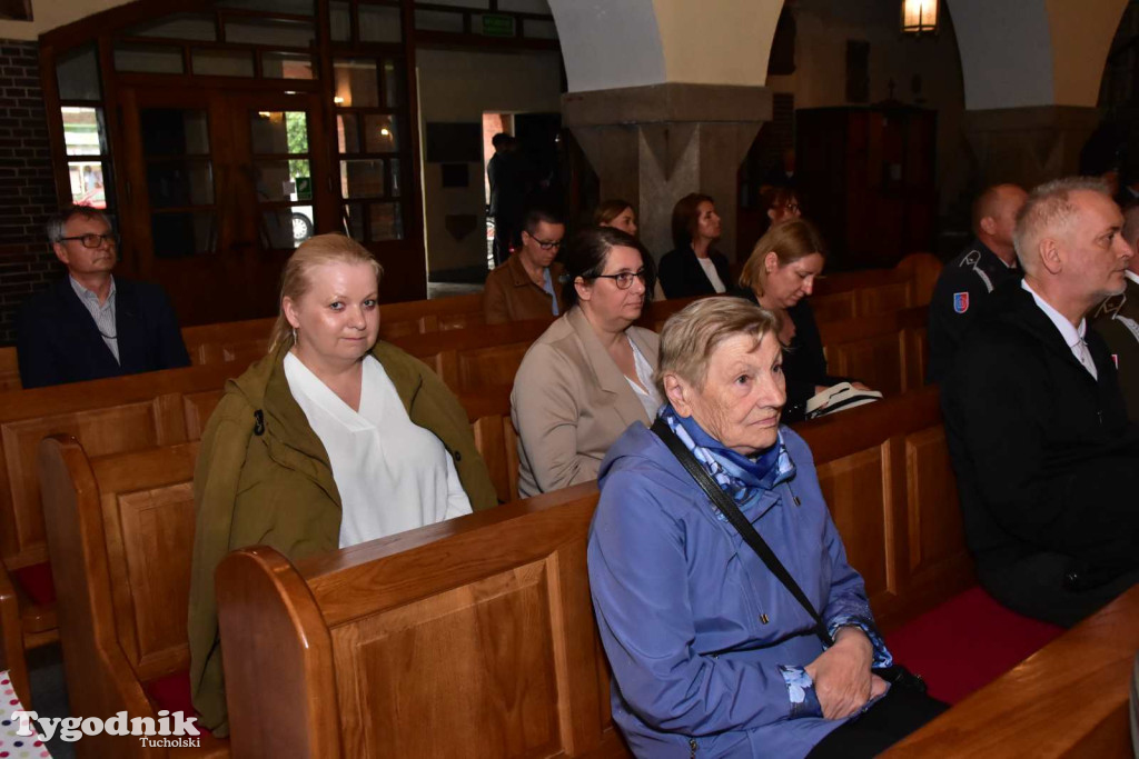 Tuchola: Uroczystość wręczenia sztandaru 11. Wojskowego Oddziału Gospodarczego