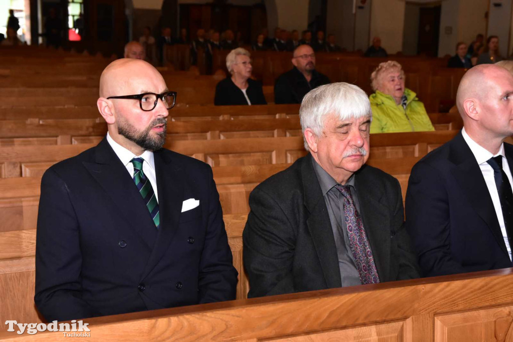 Tuchola: Uroczystość wręczenia sztandaru 11. Wojskowego Oddziału Gospodarczego