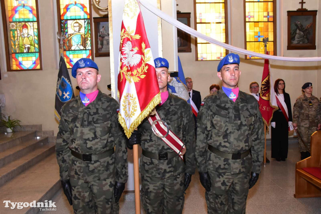 Tuchola: Uroczystość wręczenia sztandaru 11. Wojskowego Oddziału Gospodarczego