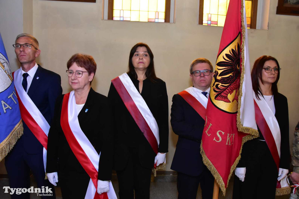 Tuchola: Uroczystość wręczenia sztandaru 11. Wojskowego Oddziału Gospodarczego