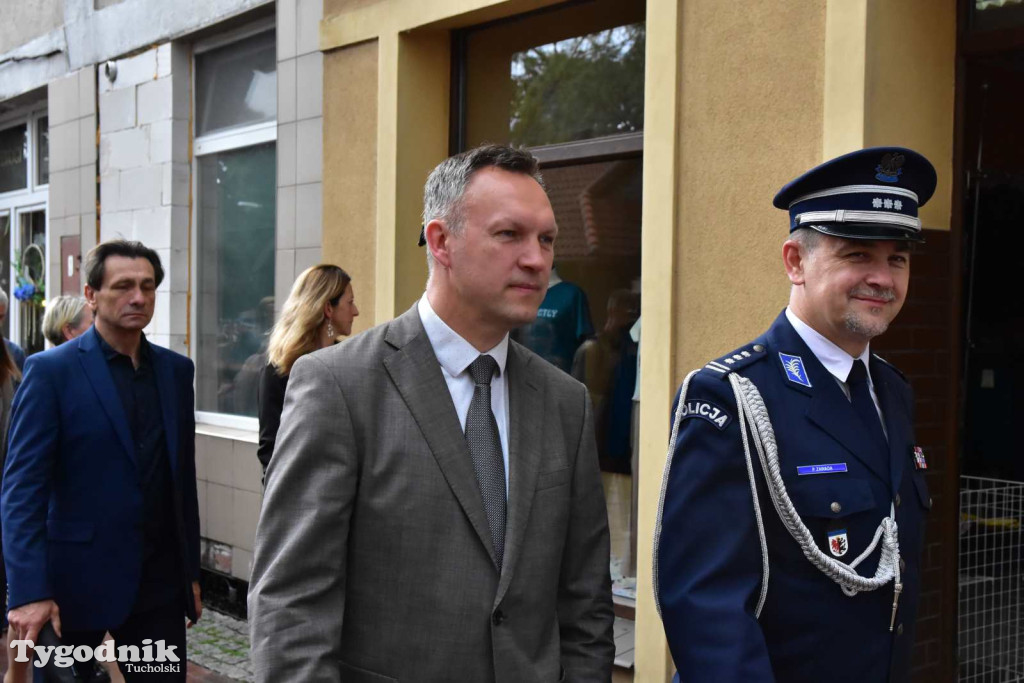Tuchola: Uroczystość wręczenia sztandaru 11. Wojskowego Oddziału Gospodarczego