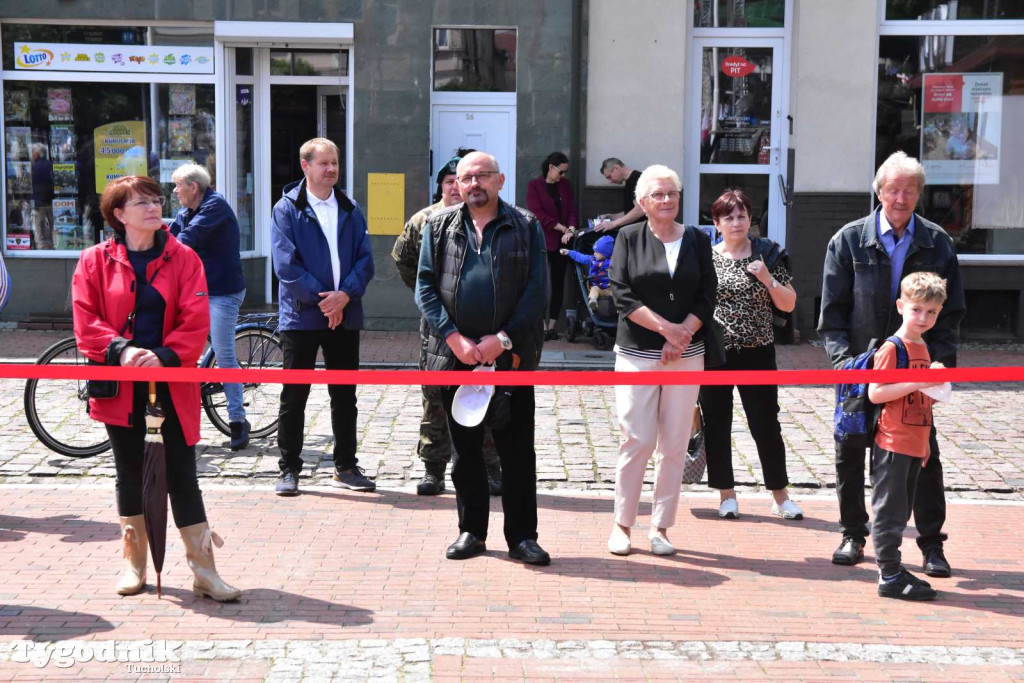 Tuchola: Uroczystość wręczenia sztandaru 11. Wojskowego Oddziału Gospodarczego