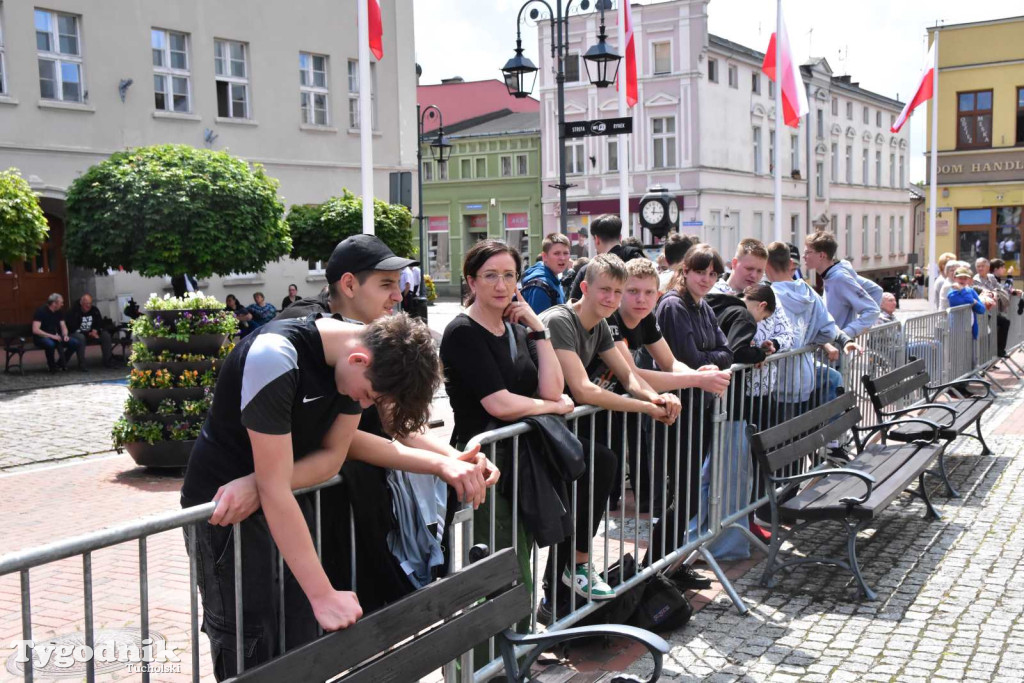 Tuchola: Uroczystość wręczenia sztandaru 11. Wojskowego Oddziału Gospodarczego