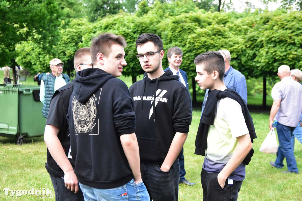 Tuchola: Uroczystość wręczenia sztandaru 11. Wojskowego Oddziału Gospodarczego