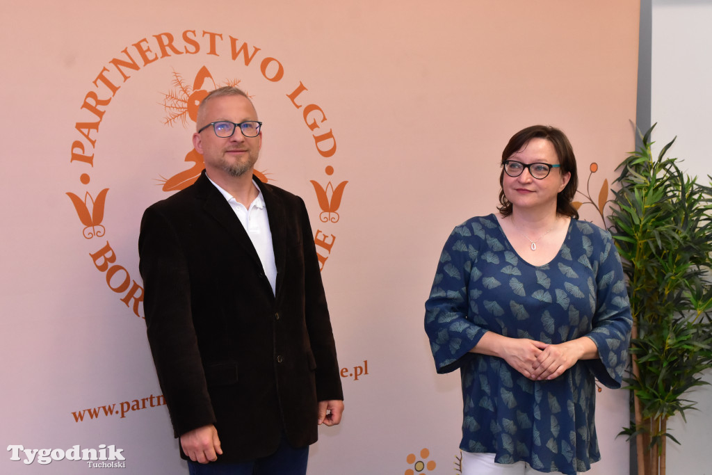 Uroczystość wręczania umów o powierzenie grantu na projekty dla seniorów