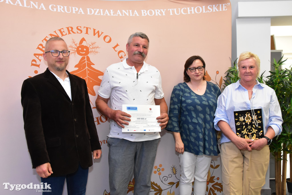 Uroczystość wręczania umów o powierzenie grantu na projekty dla seniorów