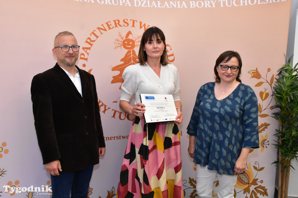 Uroczystość wręczania umów o powierzenie grantu na projekty dla seniorów