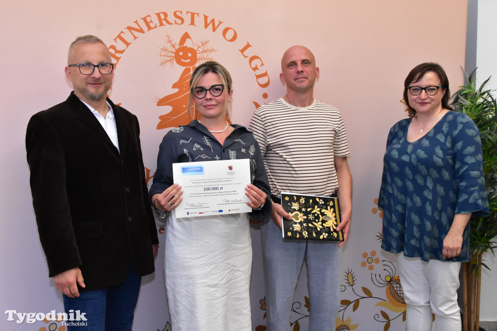 Uroczystość wręczania umów o powierzenie grantu na projekty dla seniorów