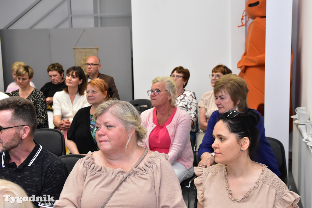 Uroczystość wręczania umów o powierzenie grantu na projekty dla seniorów