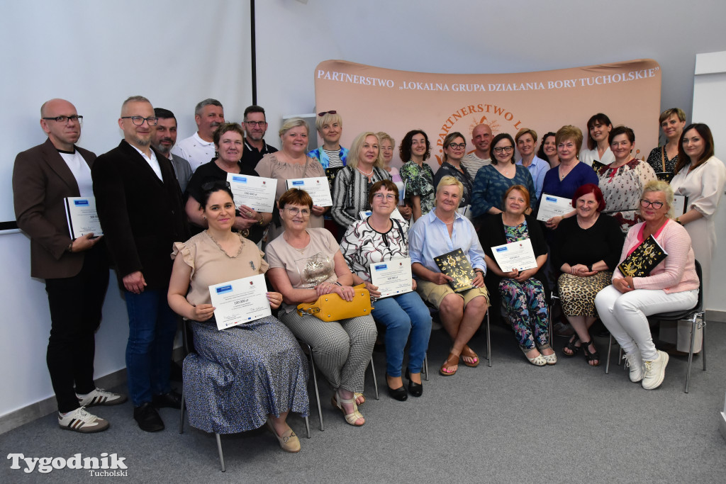 Uroczystość wręczania umów o powierzenie grantu na projekty dla seniorów